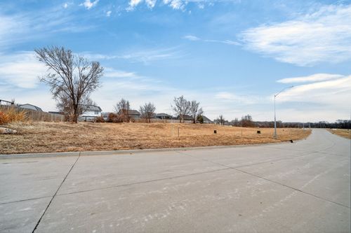 224 Alder Boulevard, Pleasant Hill, IA, 50327 | Card Image