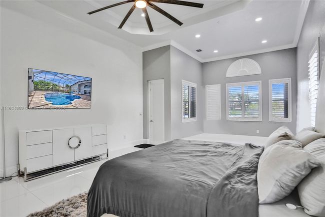 10457 Laurel Rd, House other with 6 bedrooms, 6 bathrooms and null parking in Davie FL | Image 24