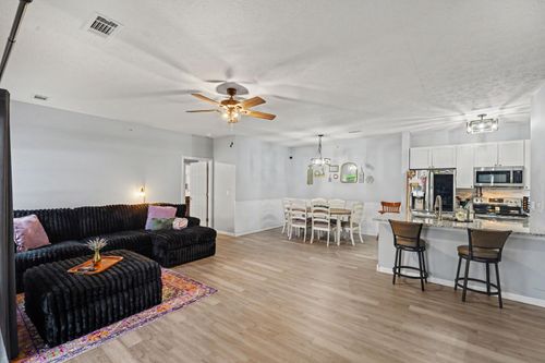 568-146 Saddlebrook Ln, Florence, KY, 41042-7172 | Card Image