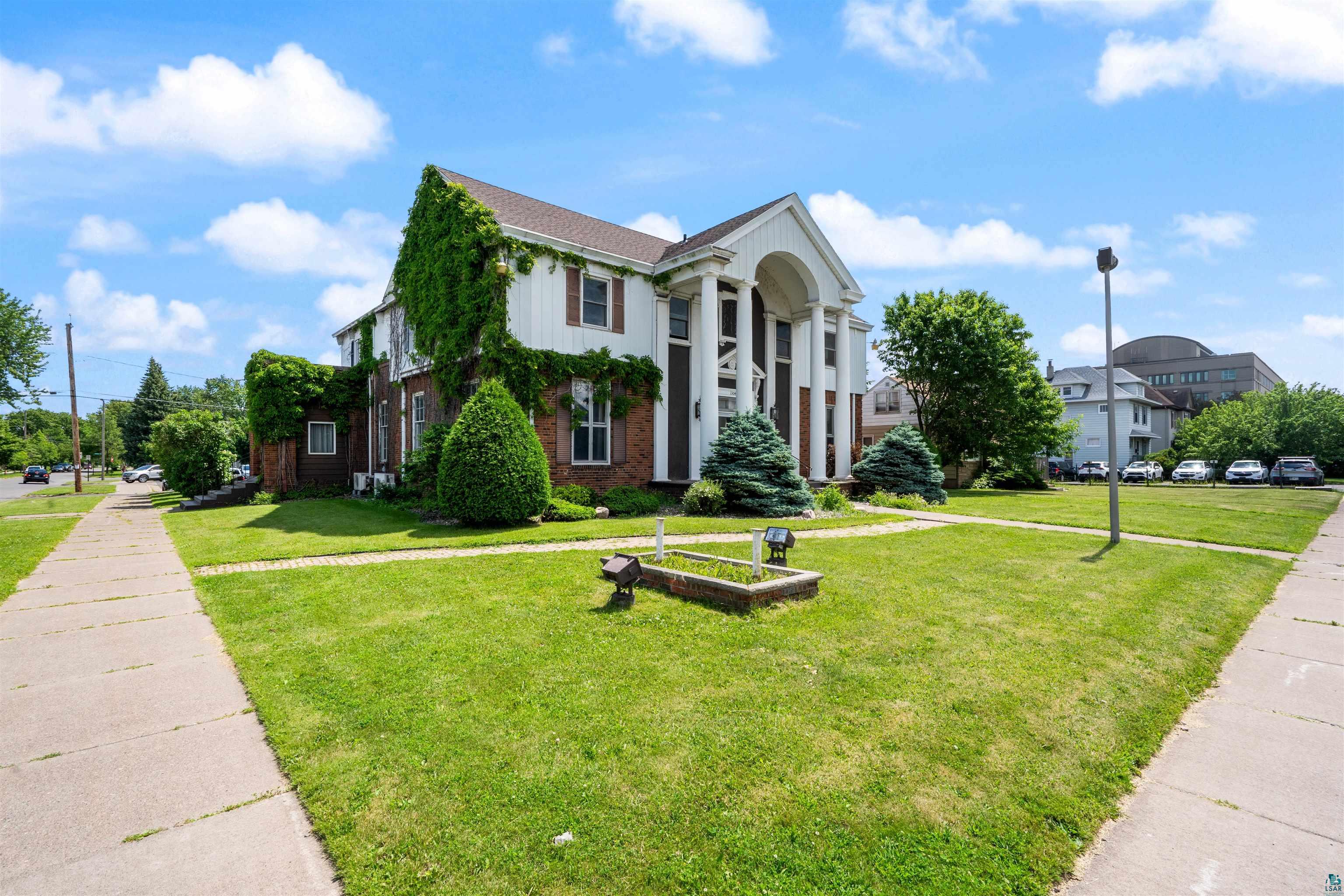 1304 Hammond Ave, Superior, WI 54880