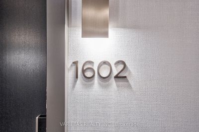 1602 - 38 Water Walk Dr, Condo with 1 bedrooms, 1 bathrooms and 1 parking in Unionville ON | Image 2