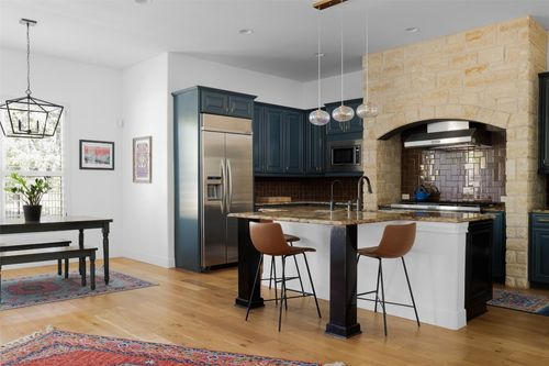 2520 Ionian Cv, Austin, TX, 78730-4209 | Card Image