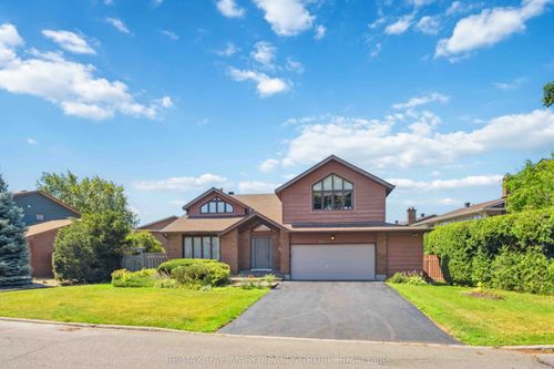 109 Country Club Drive, Hunt Club - Windsor Park Village and Area, ON, K1V0B4 | Card Image