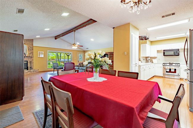 162 1 St Oak Dr, House other with 2 bedrooms, 2 bathrooms and null parking in Enchanted Oaks TX | Image 9