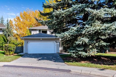 244 Cannington Pl Sw, House detached with 5 bedrooms, 2 bathrooms and 4 parking in Calgary AB | Image 1