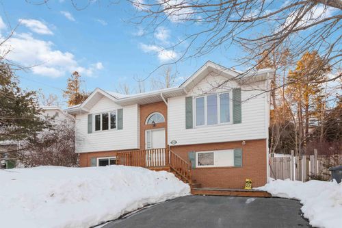 152 Millwood Dr, Middle Sackville, NS, B4E2X7 | Card Image