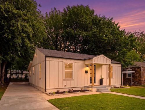 915 W Comanche St, Norman, OK, 73069-5422 | Card Image