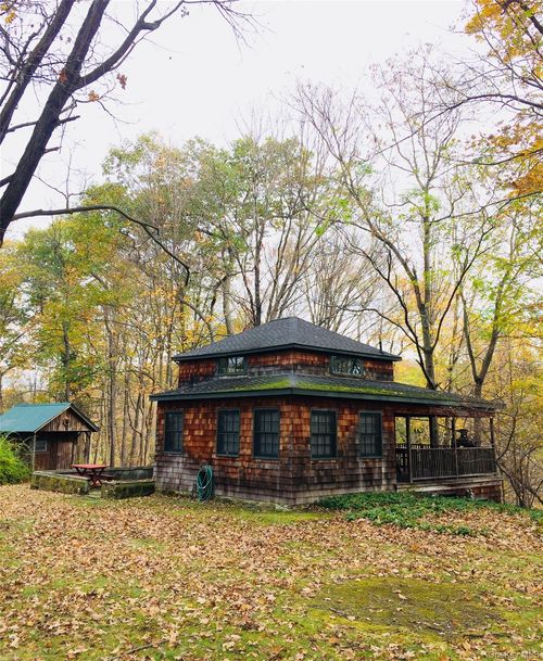 186 Taylor Rd, New Windsor, NY, 12553 | Card Image