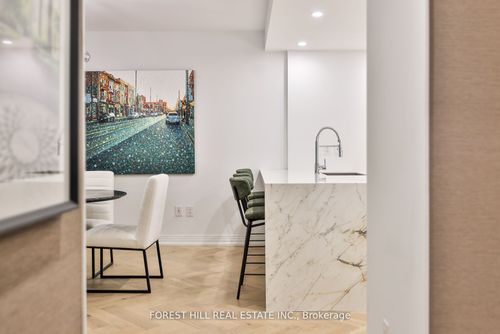 129-1 Benvenuto Pl, Toronto, ON, M4V2L1 | Card Image
