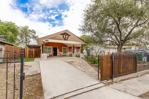 5747 White Feather St, San Antonio, TX, 78242-2625 | Card Image