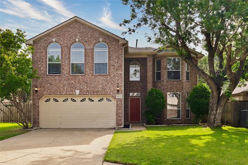 2136 Newport Dr, Flower Mound, TX, 75028-7262 | Card Image