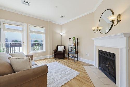 311-426 Mount Hope St, North Attleboro, MA, 02760-3967 | Card Image