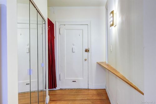 416-6 Burns Street, New York, NY, 11375 | Card Image