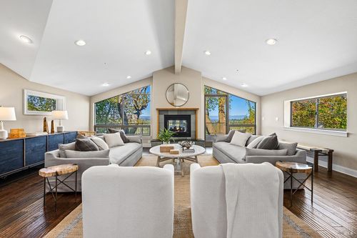 10360 Barnett Valley Rd, Sebastopol, CA, 95472-9254 | Card Image