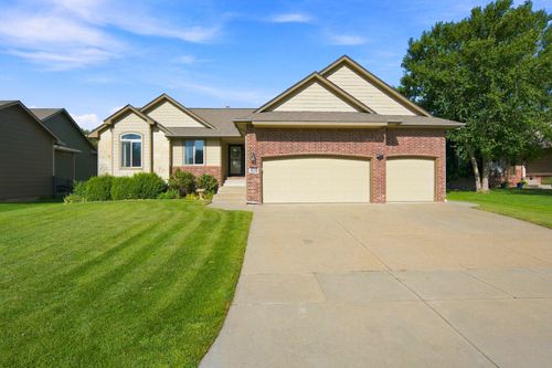 4119 N Parkdale Cir, Maize, KS, 67101-3776 | Card Image