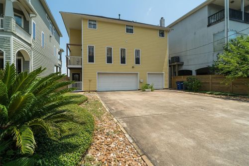 804 Bay Ave, Kemah, TX, 77565-2971 | Card Image