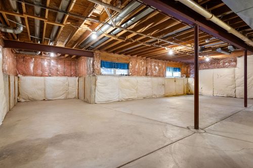 16139 Seneca Lake Cir, Crest Hill, IL, 60403-1501 | Card Image