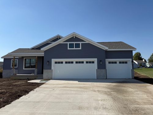 128 Goldcrest Ct, Waterloo, IA, 50701-1223 | Card Image