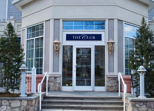 3106 Leeward Dr, Haverstraw, NY, 10927-2127 | Card Image