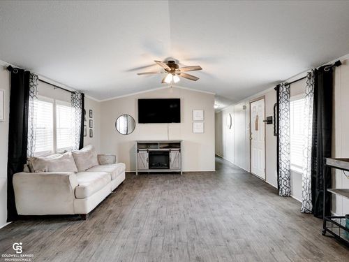 59491 Julie Ln, New Haven, MI, 48048-2072 | Card Image