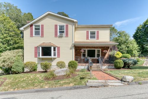 10 Charles St, Willimantic, CT, 06226-3204 | Card Image