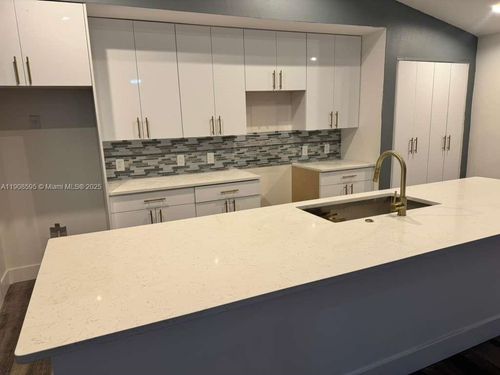 482 Nw Marion Ave, Port St Lucie, FL, 34983-1607 | Card Image