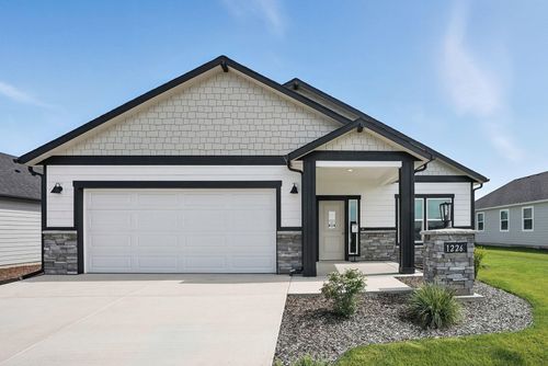 1226 N High Desert Dr, Deer Park, WA, 99006-5650 | Card Image