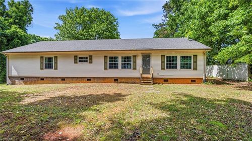 174 Morningside Rd, Randleman, NC, 27317-7561 | Card Image
