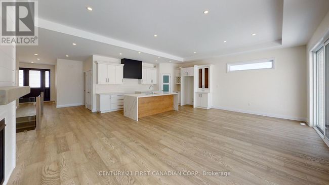 18 Postma Cres, House other with 3 bedrooms, 2 bathrooms and 4 parking in Ailsa Craig ON | Image 11