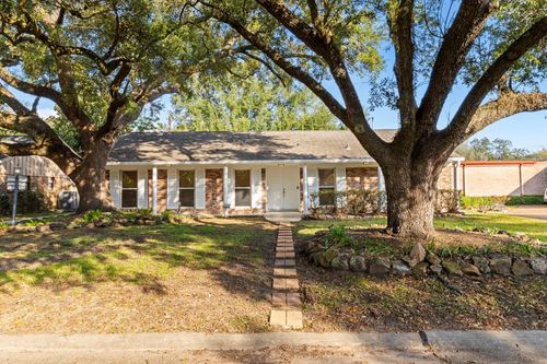 9610 Meadowglen Ln, Houston, TX, 77063-3722 | Card Image