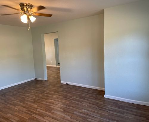 301 E 10th St, Coleman, TX, 76834-6547 | Card Image