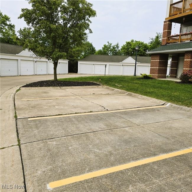 APT-101 - 23002 Chandlers Ln, Condo with 1 bedrooms, 1 bathrooms and null parking in Olmsted Falls OH | Image 19