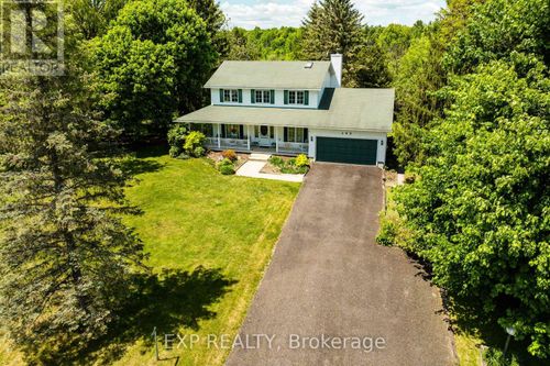 105 Kilkenny Dr, Dunrobin, ON, K0A1T0 | Card Image