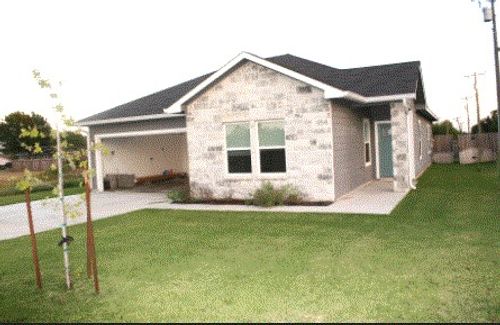 954 E Salty St, Thorndale, TX, 76577-9521 | Card Image