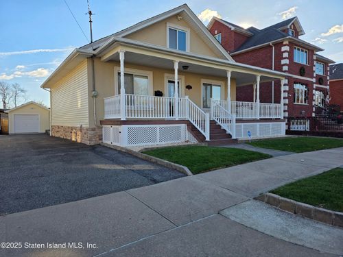 51 Van Wyck Ave, Staten Island, NY, 10309-4022 | Card Image