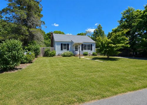 9 Mcgaw Ave, Lake Grove, NY, 11755-2021 | Card Image