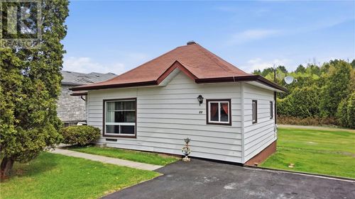 33 Third Ave, Coniston, ON, P0M1M0 | Card Image