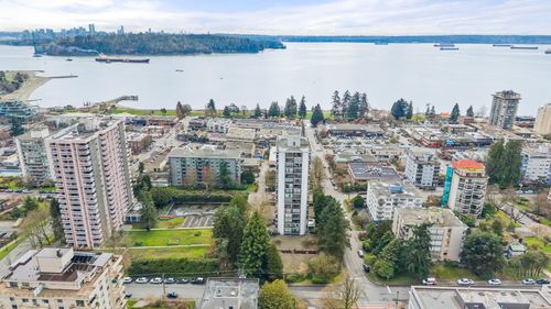704-650 16th St, West Vancouver, BC, V7V3R9 | Card Image