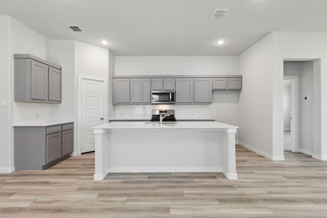 1937 Callington Way, House other with 4 bedrooms, 2 bathrooms and null parking in Forney TX | Image 5