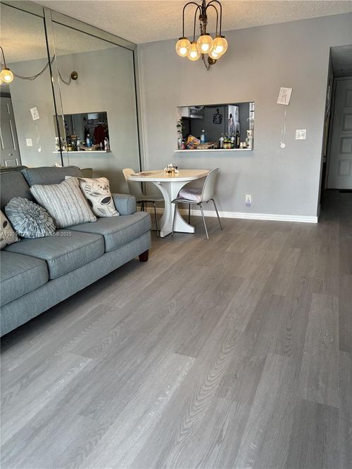 apt-104-5501 Lakeside Dr, Margate, FL, 33063-7626 | Card Image