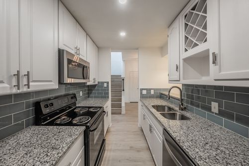 305-8404 Forest Ln, Dallas, TX, 75243-4004 | Card Image