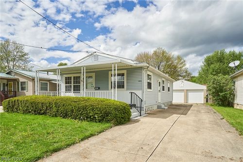 1451 Grand Boulevard, Barberton, OH, 44203 | Card Image