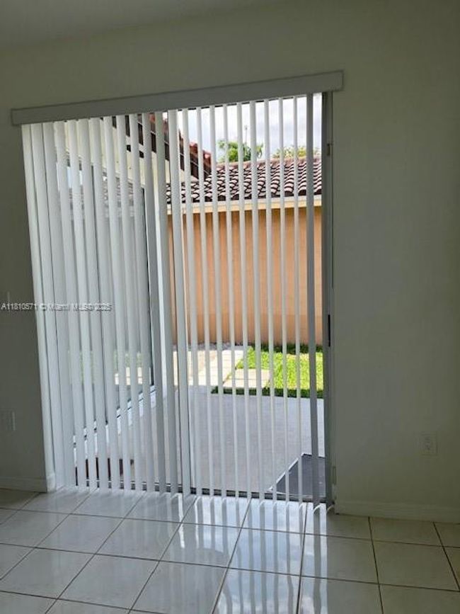 0 - 6983 Sw 161 St Pl, House other with 3 bedrooms, 3 bathrooms and null parking in Miami FL | Image 14