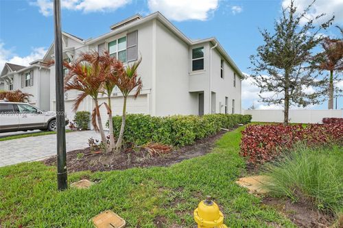 5610 Se Edgewater Cir, Stuart, FL, 34997-3500 | Card Image