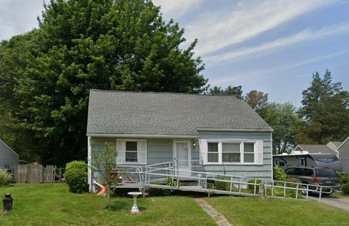 37 Morris Ln, Milford, CT, 06460-3610 | Card Image