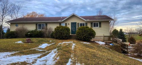 31-104 Kemper Ct, LANARK, IL, 61046-9609 | Card Image