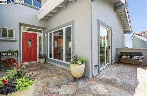 1838 Grand View Dr, Oakland, CA, 94618-2338 | Card Image