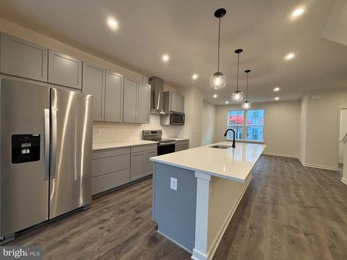 17954 Alicia Ave, Dumfries, VA, 22026-3402 | Card Image