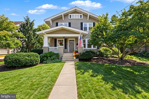 268 E Areba Ave, HERSHEY, PA, 17033-1301 | Card Image