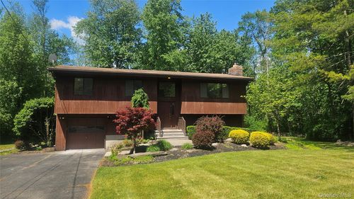 49 Camp Hill Rd, Pomona, NY, 10970-3201 | Card Image